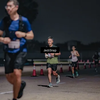 Runner Photo 7503611