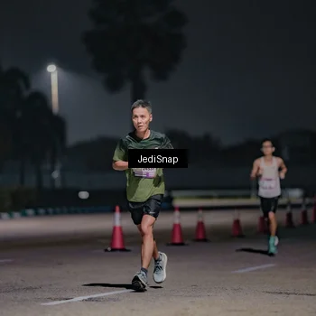 Runner Photo 7503618