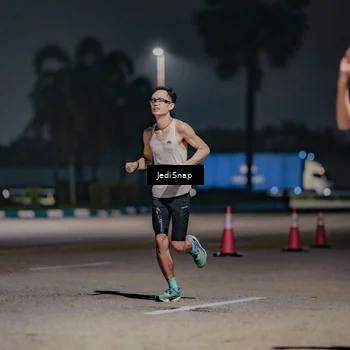 Runner Photo 7503627