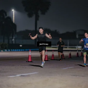 Runner Photo 7503636