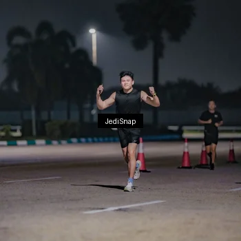 Runner Photo 7503645