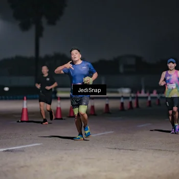 Runner Photo 7503646