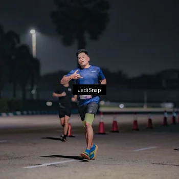 Runner Photo 7503653