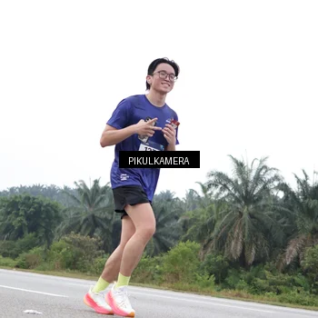 Runner Photo 7503655