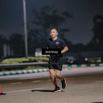 Runner Photo 7503668