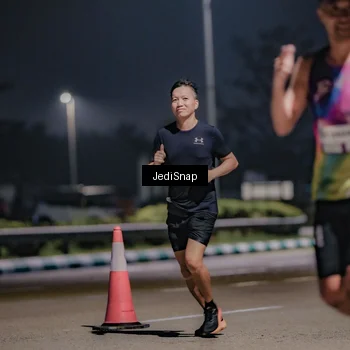 Runner Photo 7503674