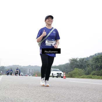 Runner Photo 7503682