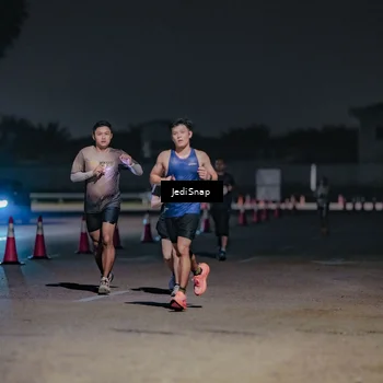 Runner Photo 7503715
