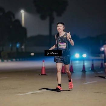Runner Photo 7503716