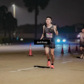 Runner Photo 7503737