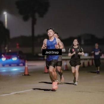 Runner Photo 7503740