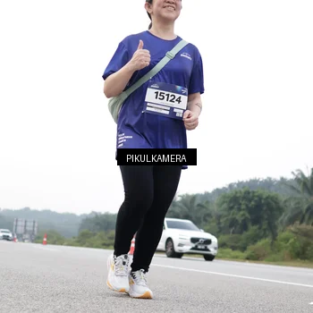 Runner Photo 7503745