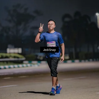 Runner Photo 7503771
