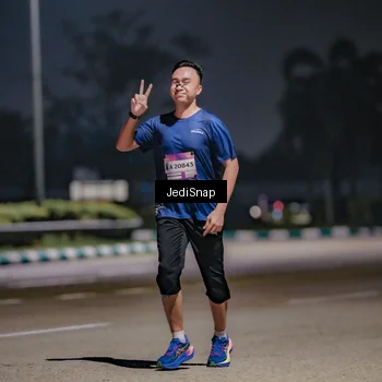 Runner Photo 7503774