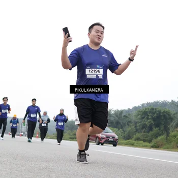 Runner Photo 7503776