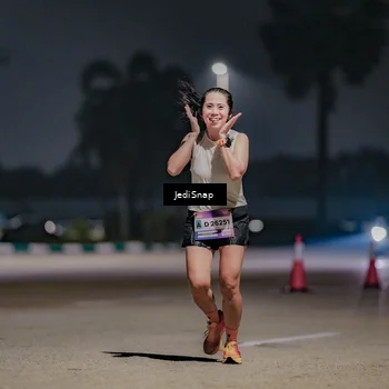 Runner Photo 7503793