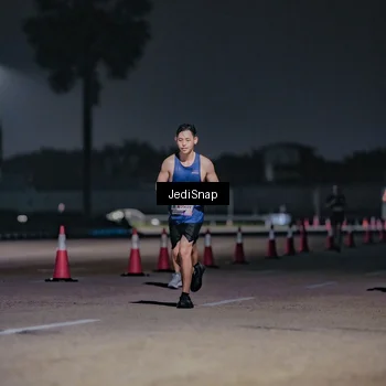Runner Photo 7503800