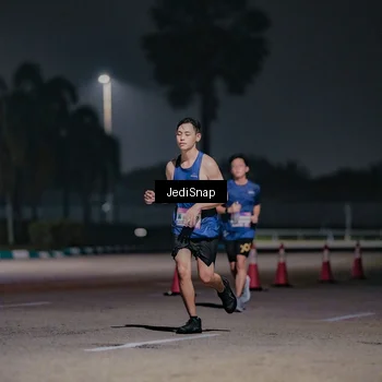 Runner Photo 7503810
