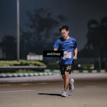 Runner Photo 7503821