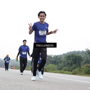 Runner Photo 7503830