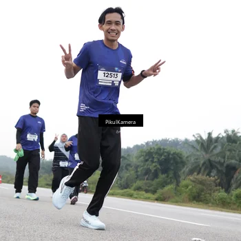 Runner Photo 7503839