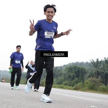 Runner Photo 7503846
