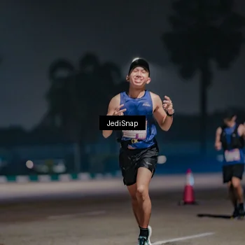 Runner Photo 7503851