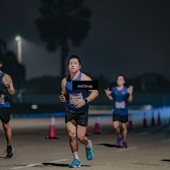 Runner Photo 7503855