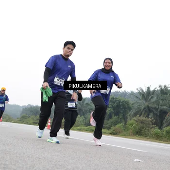Runner Photo 7503861