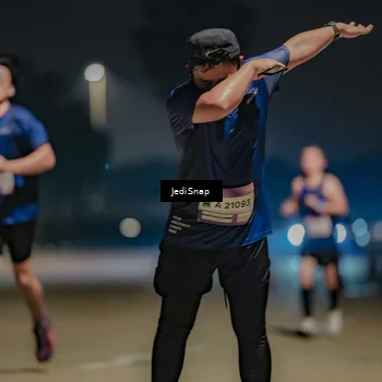 Runner Photo 7503867