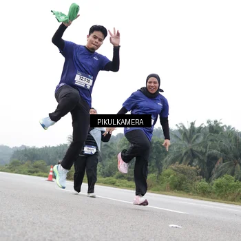 Runner Photo 7503874