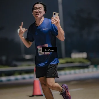 Runner Photo 7503875