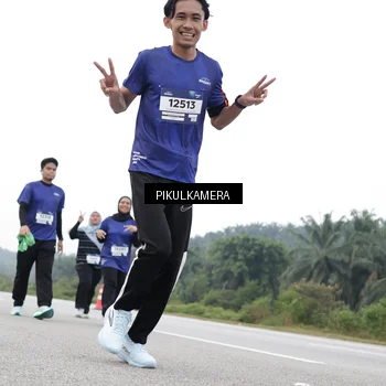 Runner Photo 7503877