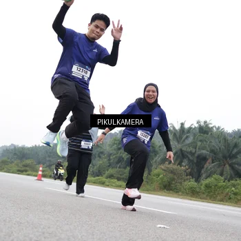 Runner Photo 7503881