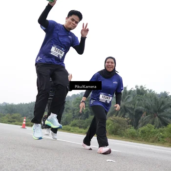 Runner Photo 7503890