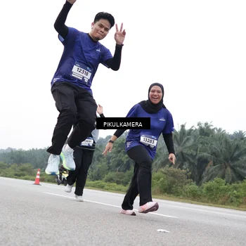 Runner Photo 7503894