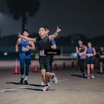 Runner Photo 7503899