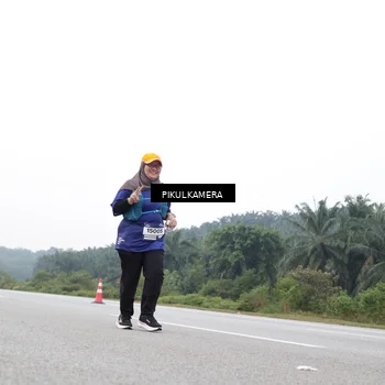 Runner Photo 7503904