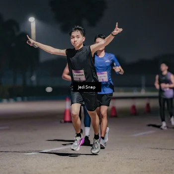 Runner Photo 7503907