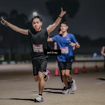 Runner Photo 7503908