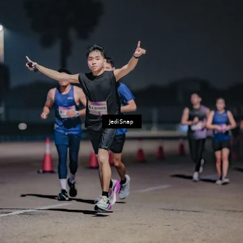 Runner Photo 7503909
