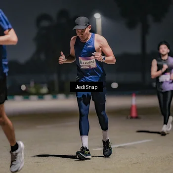 Runner Photo 7503913