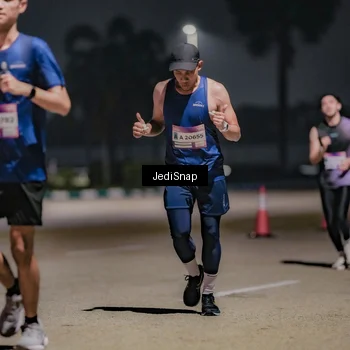 Runner Photo 7503915
