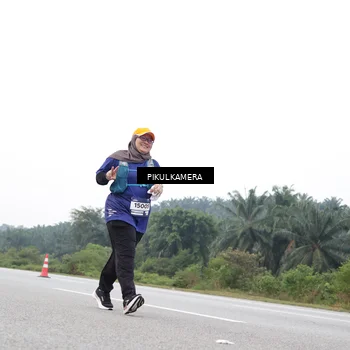 Runner Photo 7503933