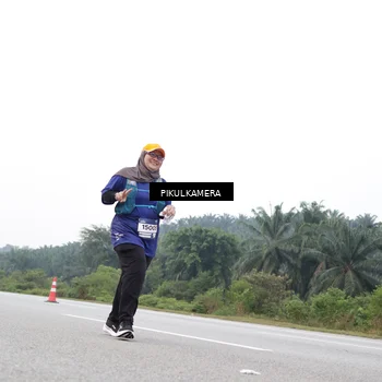 Runner Photo 7503936