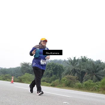 Runner Photo 7503938