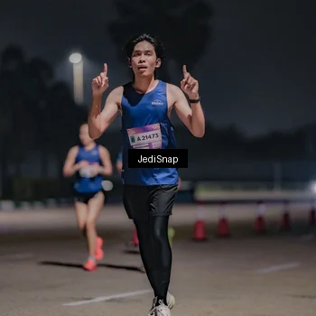 Runner Photo 7503944