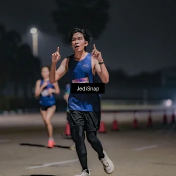 Runner Photo 7503945