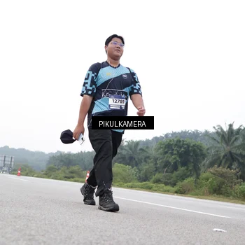 Runner Photo 7503953