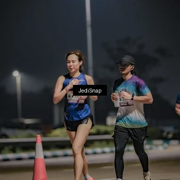 Runner Photo 7503954